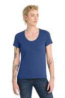 District  ®  Women's Flex Scoop Neck Tee DT7501